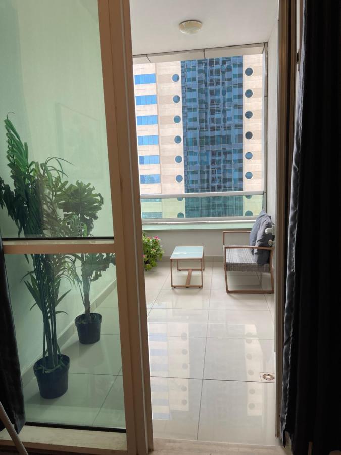 Sea View 1Br Apartment - Marina Pinnacle Dubaj Kültér fotó