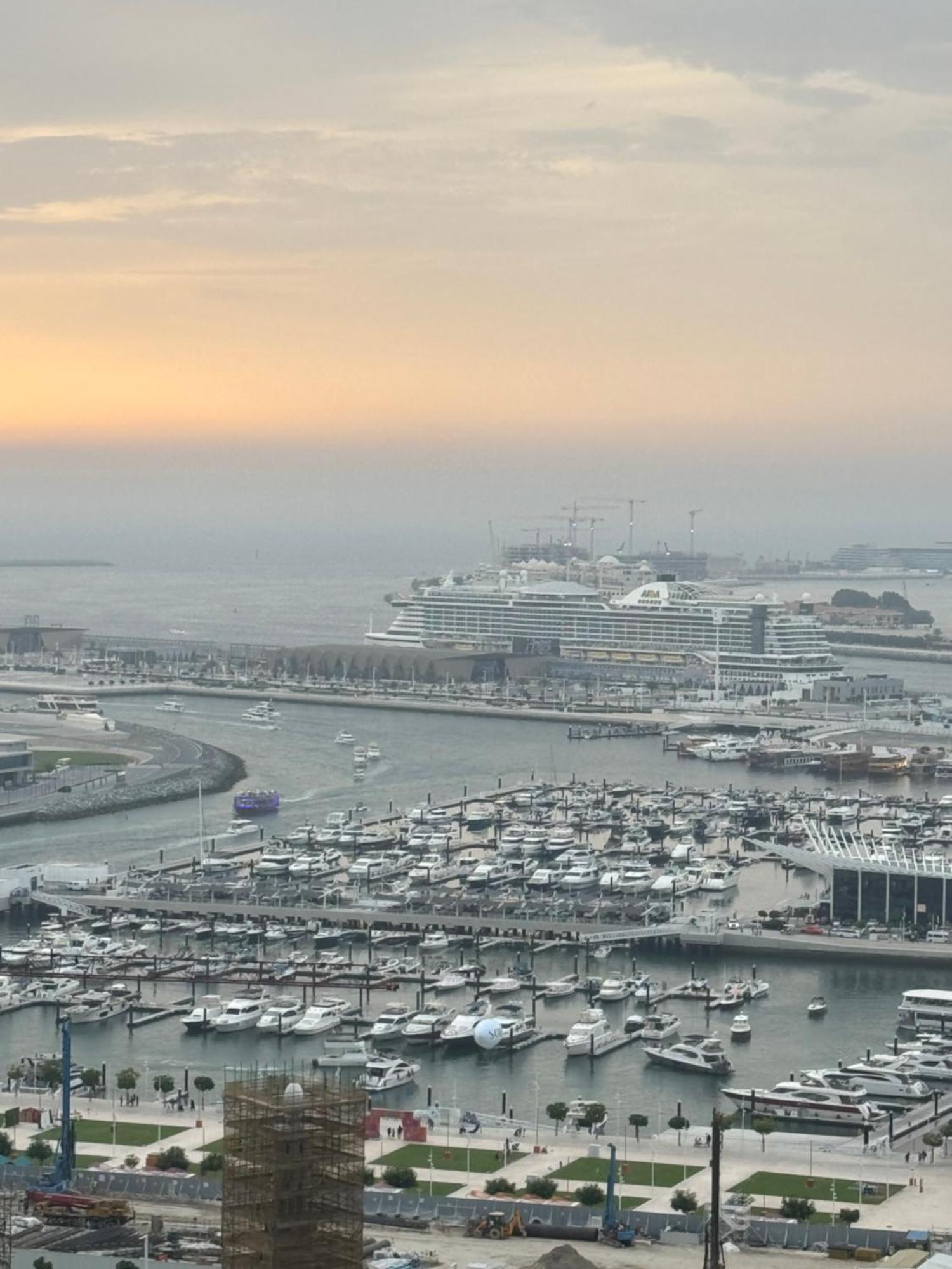 Sea View 1Br Apartment - Marina Pinnacle Dubaj Kültér fotó